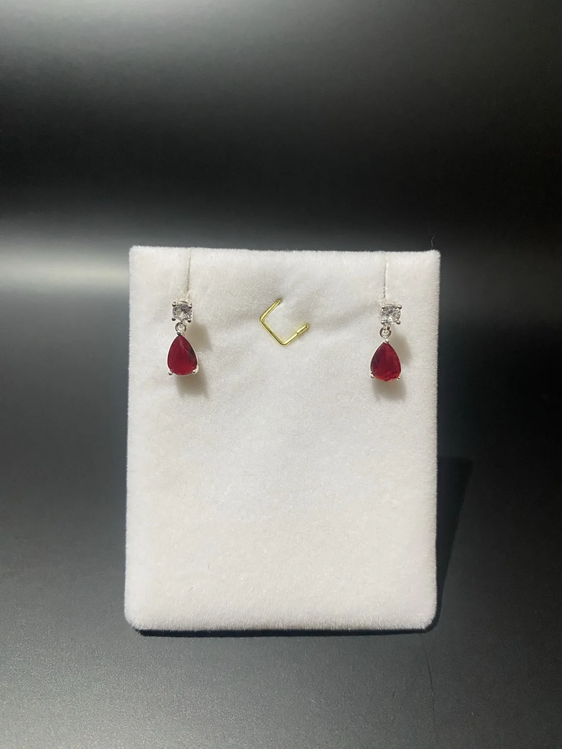 Aros gota roja